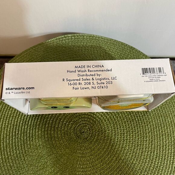 Disney Star Wars Baby Yoda and the frog Salt and Pepper Shakers NWT - Picture 6 of 7